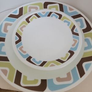 Corelle Set of 4 Round Dinner & 2 Bread/Dessert Plates Blue Green Brown Beige